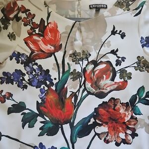 Express Women's Floral Blouse - White and Multicolor
